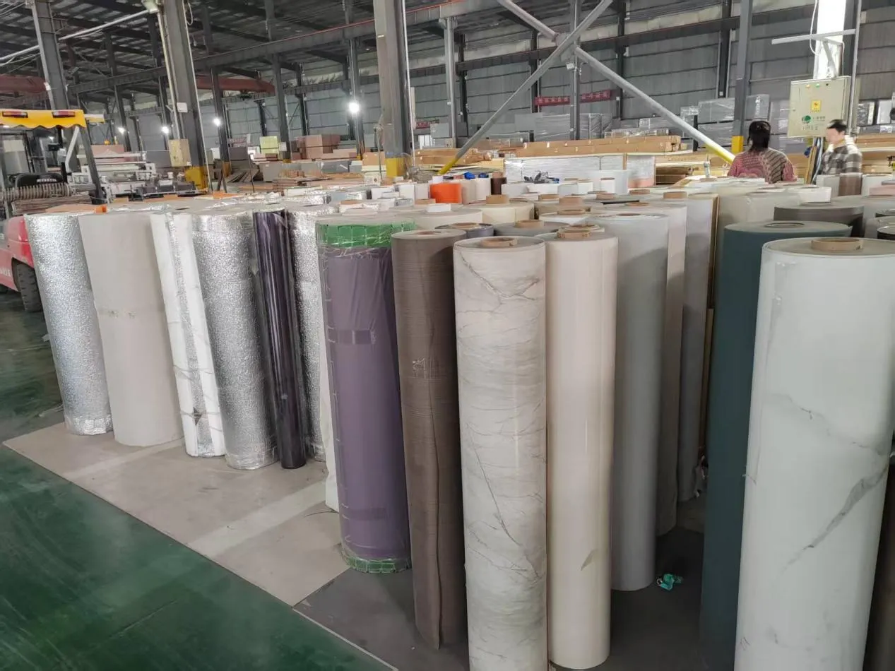 Разнообразная матрица декоративных материалов эстетические и функциональные решения, охватывающие все сценарии. (2)